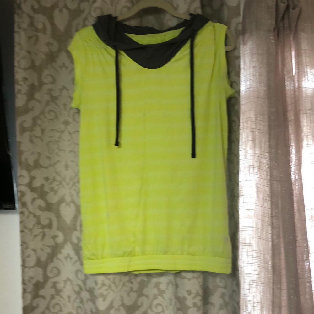 Hooded tank